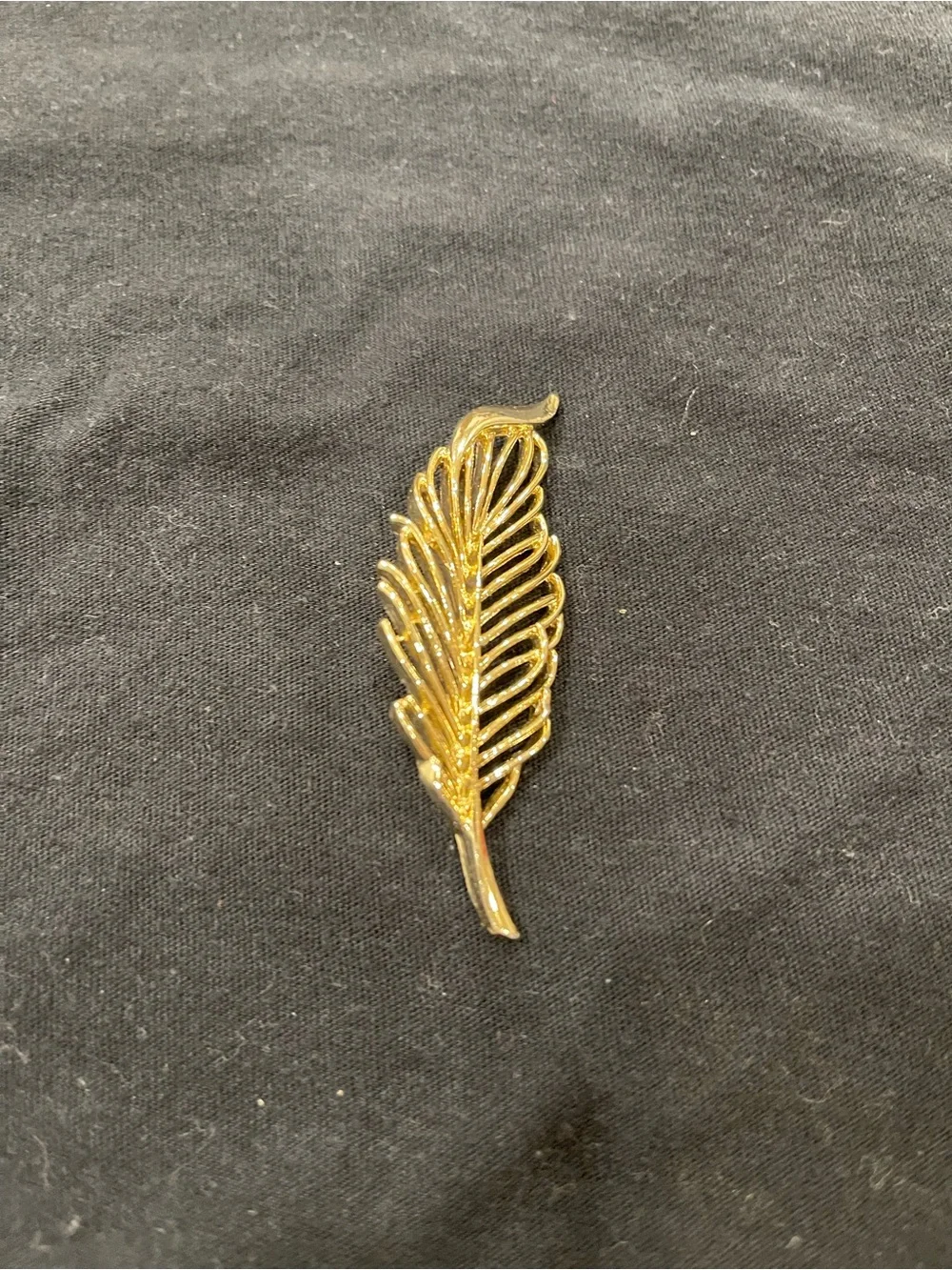 Vintage Brooch Lot Gold ,Wood, Flowers Set of 6